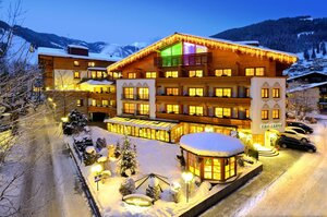 Гостиница Hotel Tirolerhof в Цель-ам-Зе