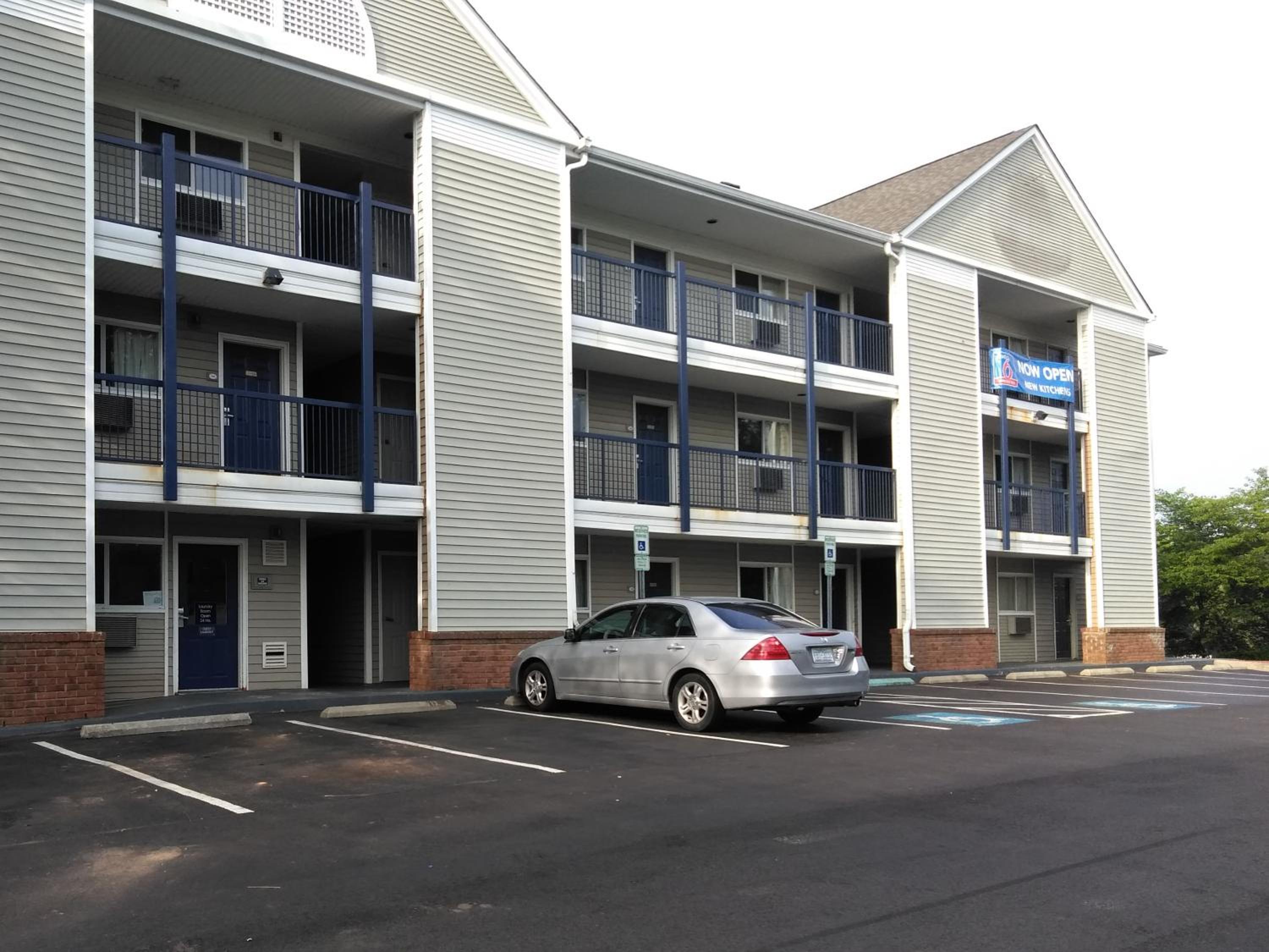 Фото Studio 6 Greensboro, Nc - I-40