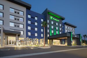 Гостиница Holiday Inn Glendale - Stadium & Ent Dist, an Ihg Hotel в Глендейле