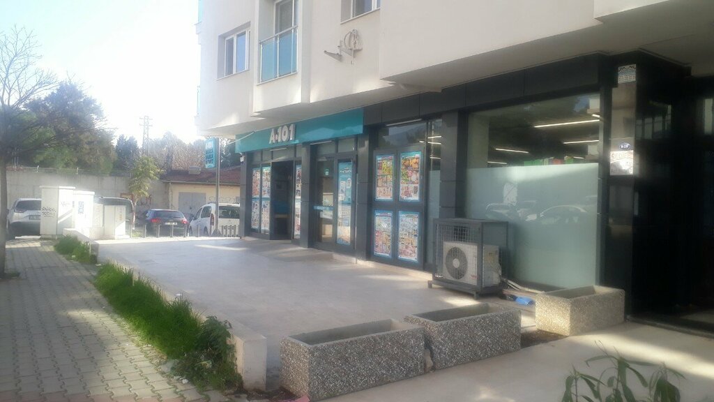 Supermarket A 101, Izmir, photo