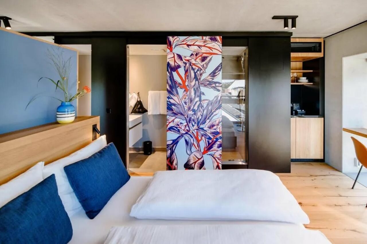 Фото The Flag West M.