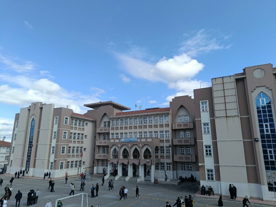 Escuela de enseñanza general Martyr Adil Erdoğan Middle School, , foto