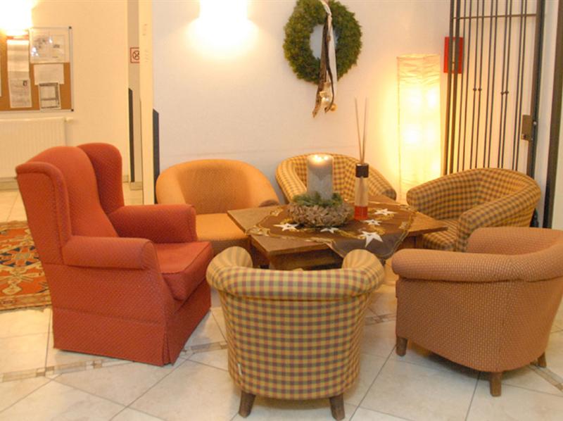 Фото Hotel Braeuwirt