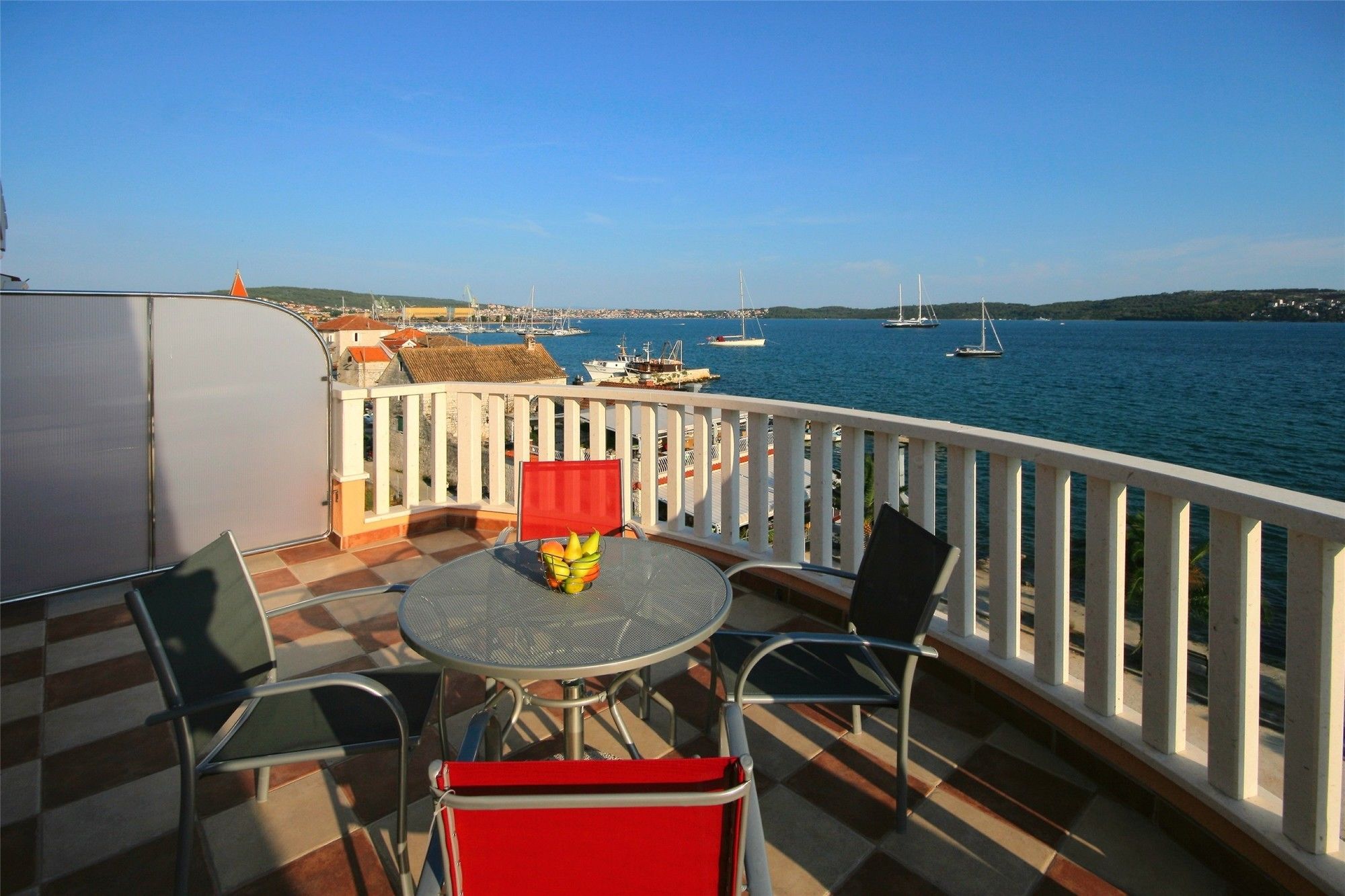 Фото Kaja - right next to the beach