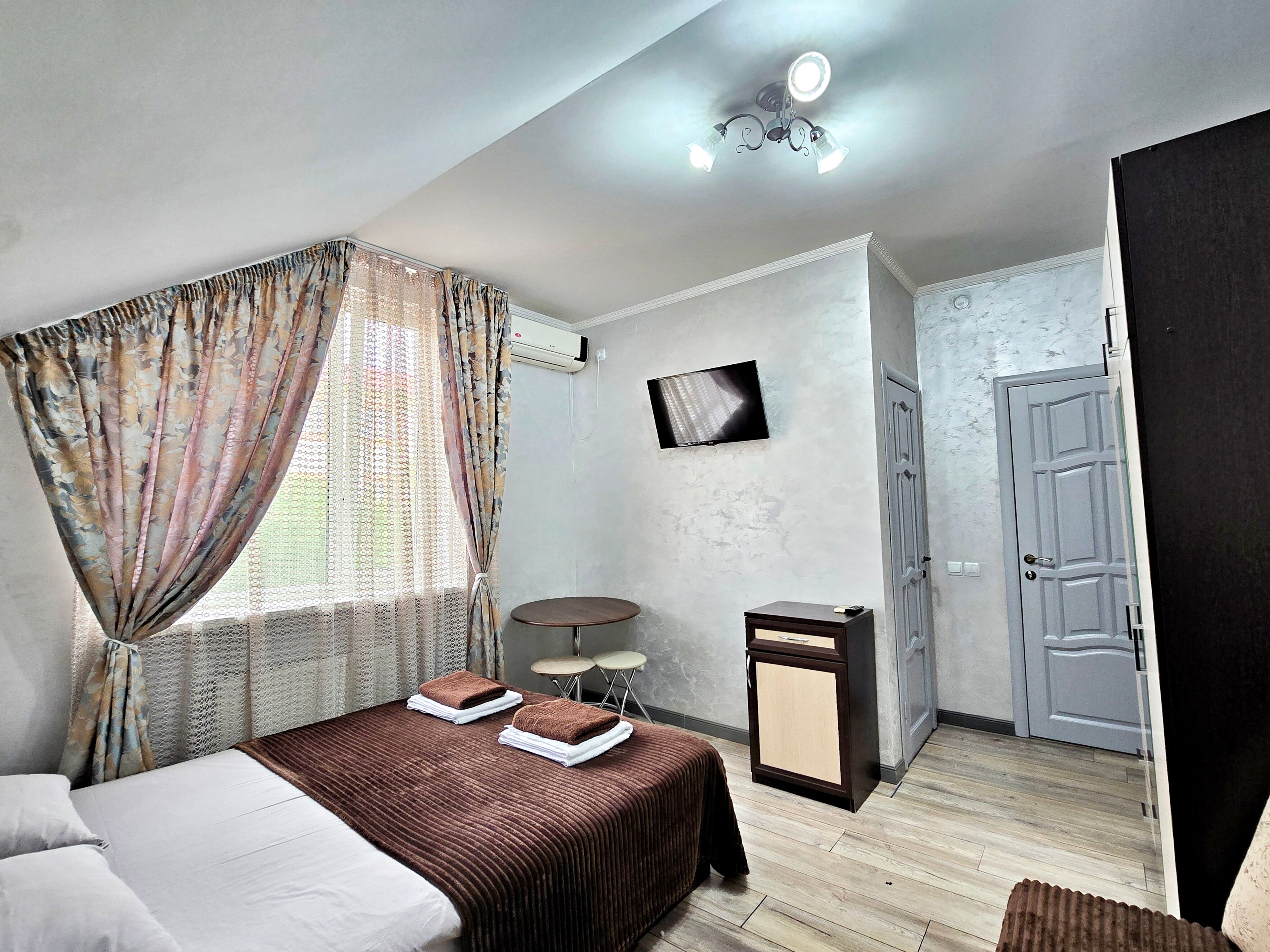 Фото Адриус