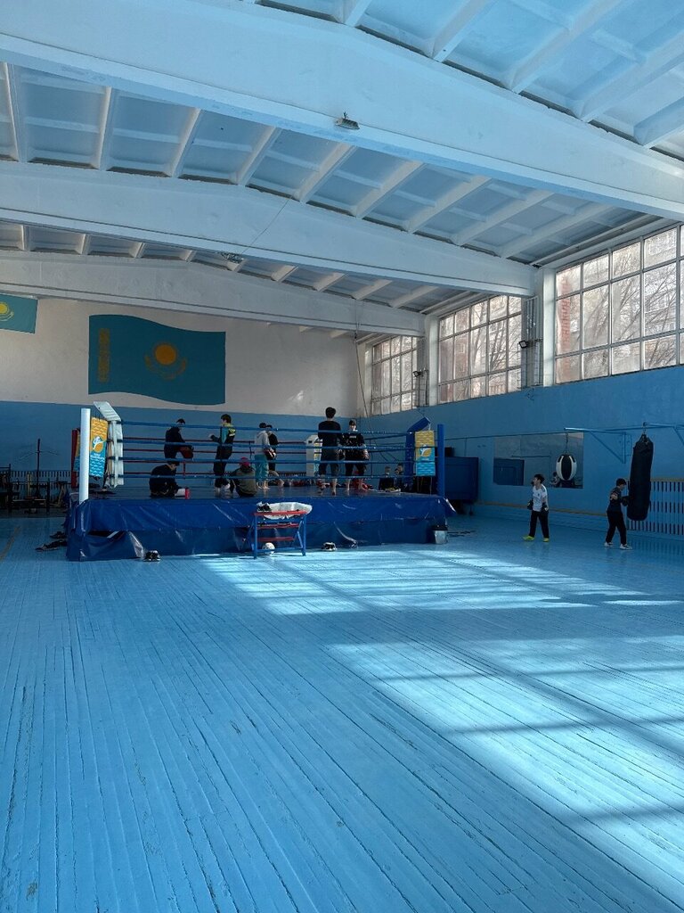 Спорттық, жаттығу құрылғылар залы Султан, Қостанай, фото