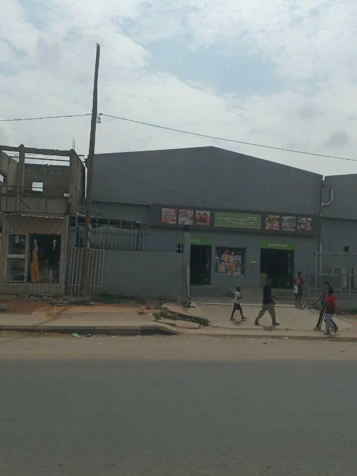 Supermarket Fresmart Express, Loanda, photo