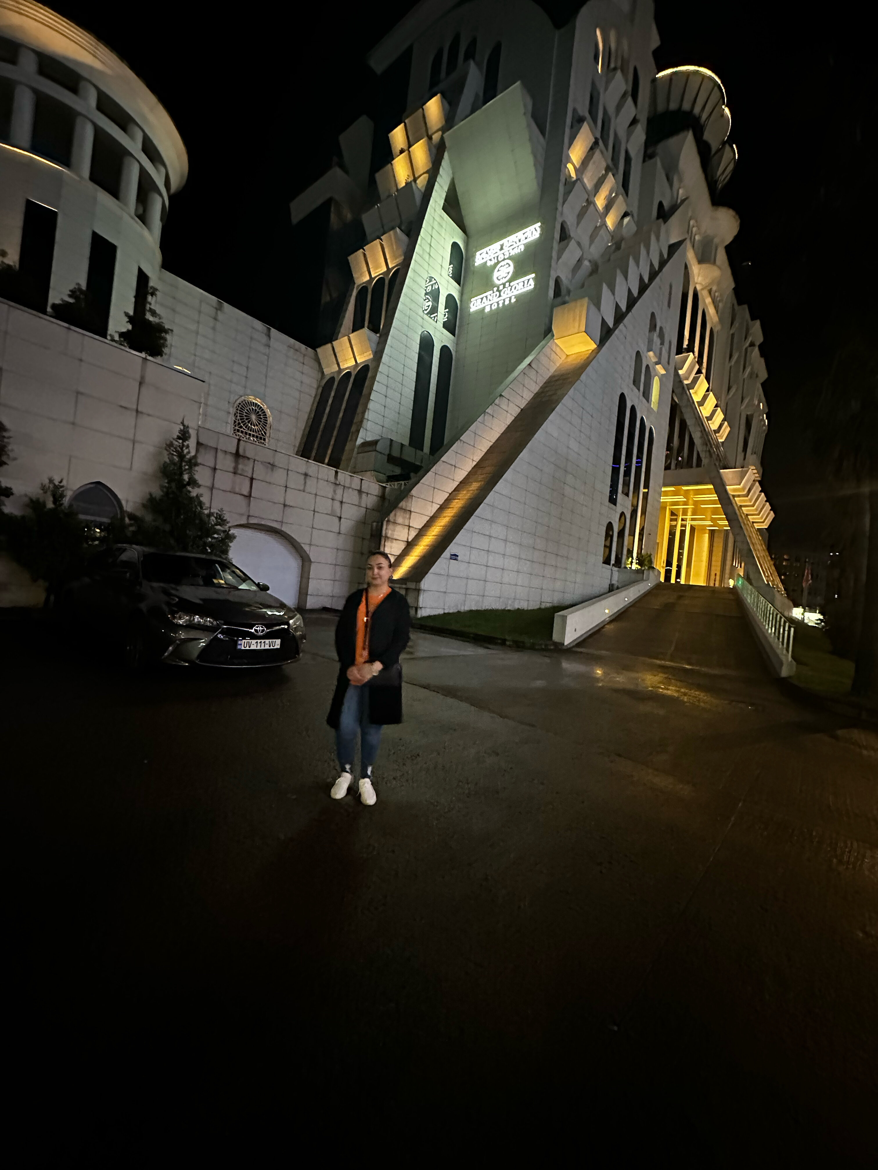 Фото The Grand Gloria Hotel