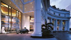 Гостиница The Ritz-Carlton Jakarta, Mega Kuningan