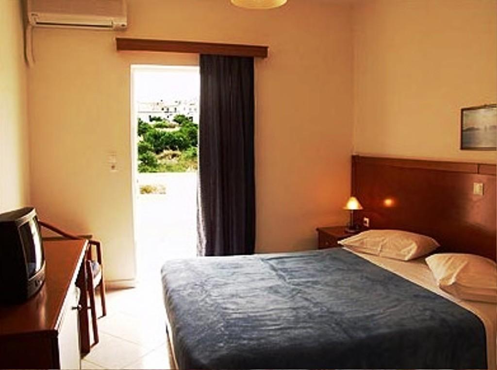 Фото Hiona Holiday Hotel