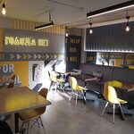 Locals (ulitsa Pospelova, 21), cafe