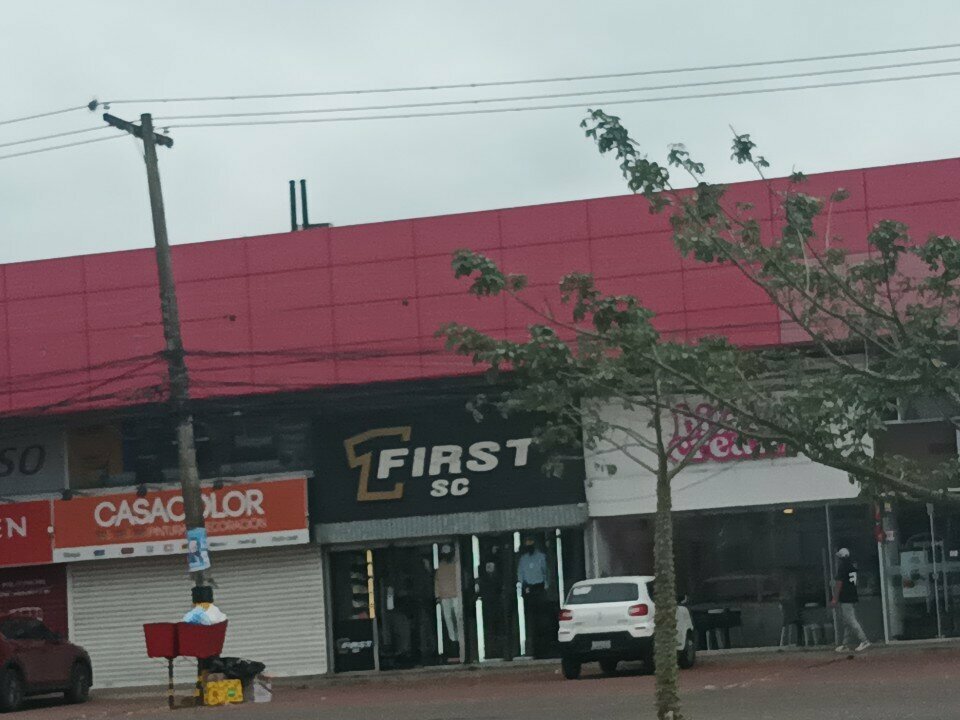 Clothing store First sc, Santa Cruz de la Sierra, photo