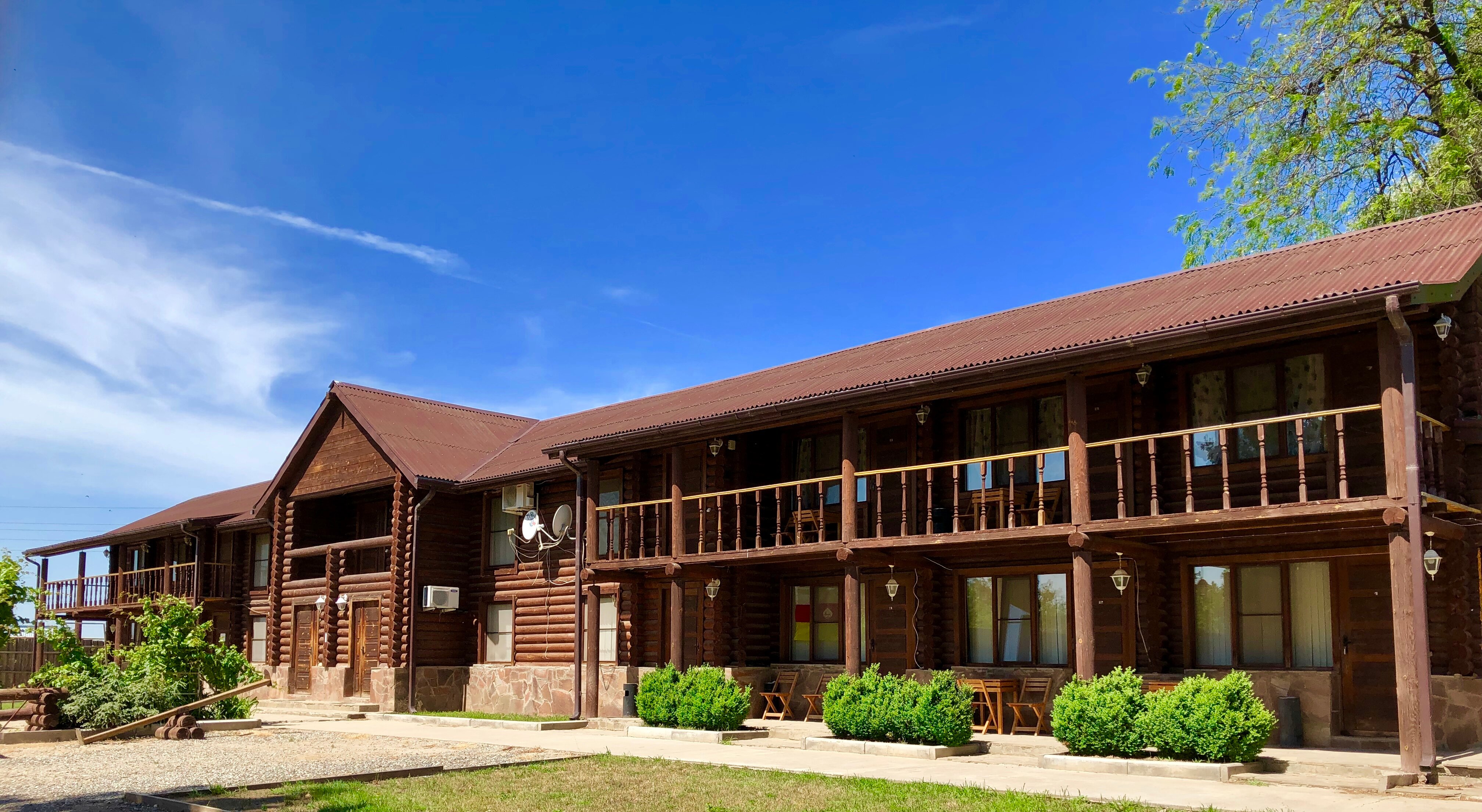 Фото отеля 2