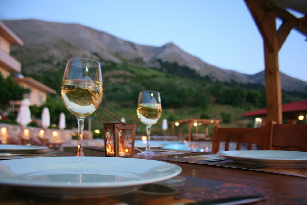 Фото Ataviros Hotel