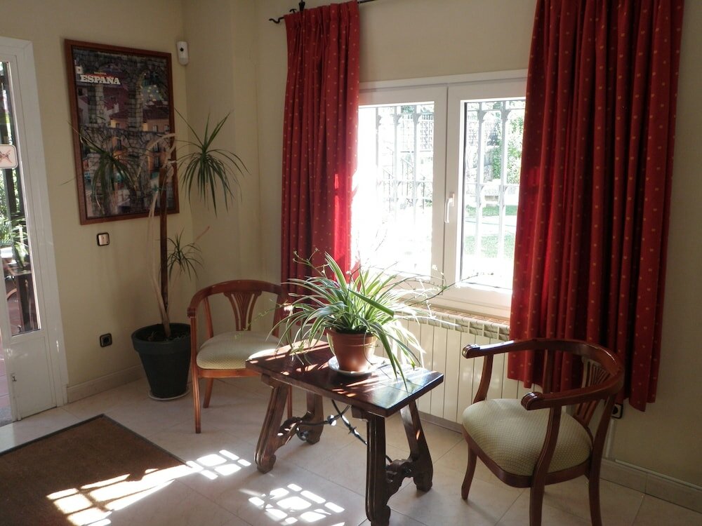 Фото Hostal Siete Picos