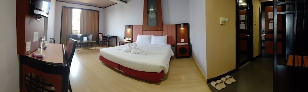 Фото BP Grand Tower Hotel