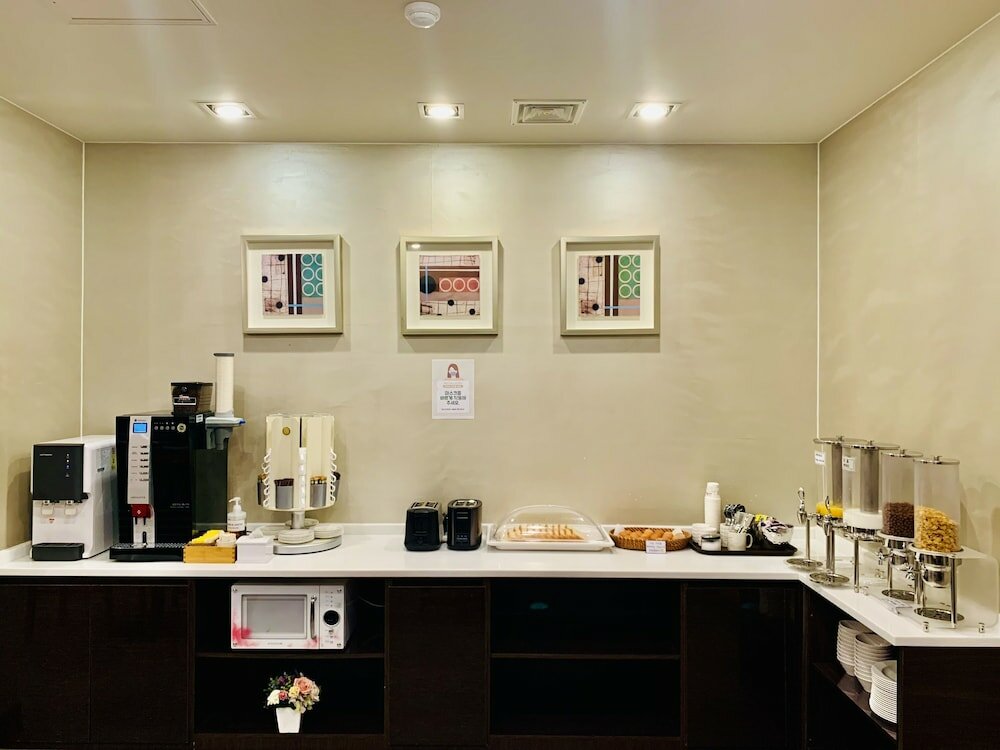 Фото I-CHECK Hyunjin Hotel