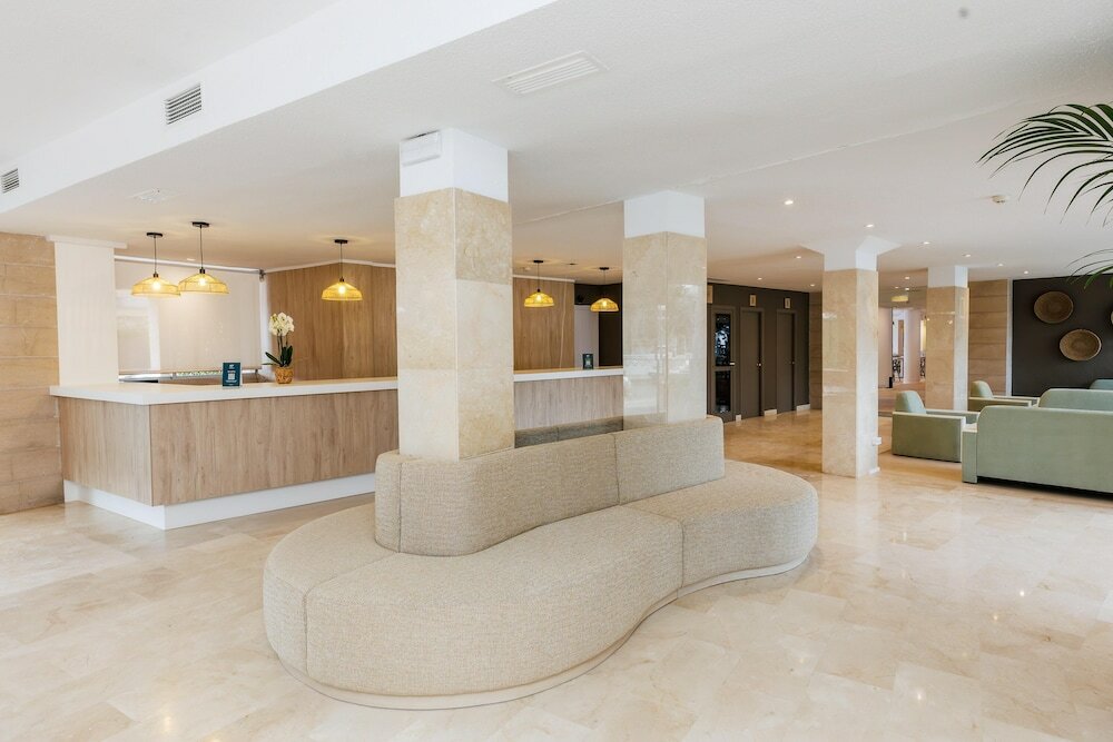 Фото Hotel Alondra