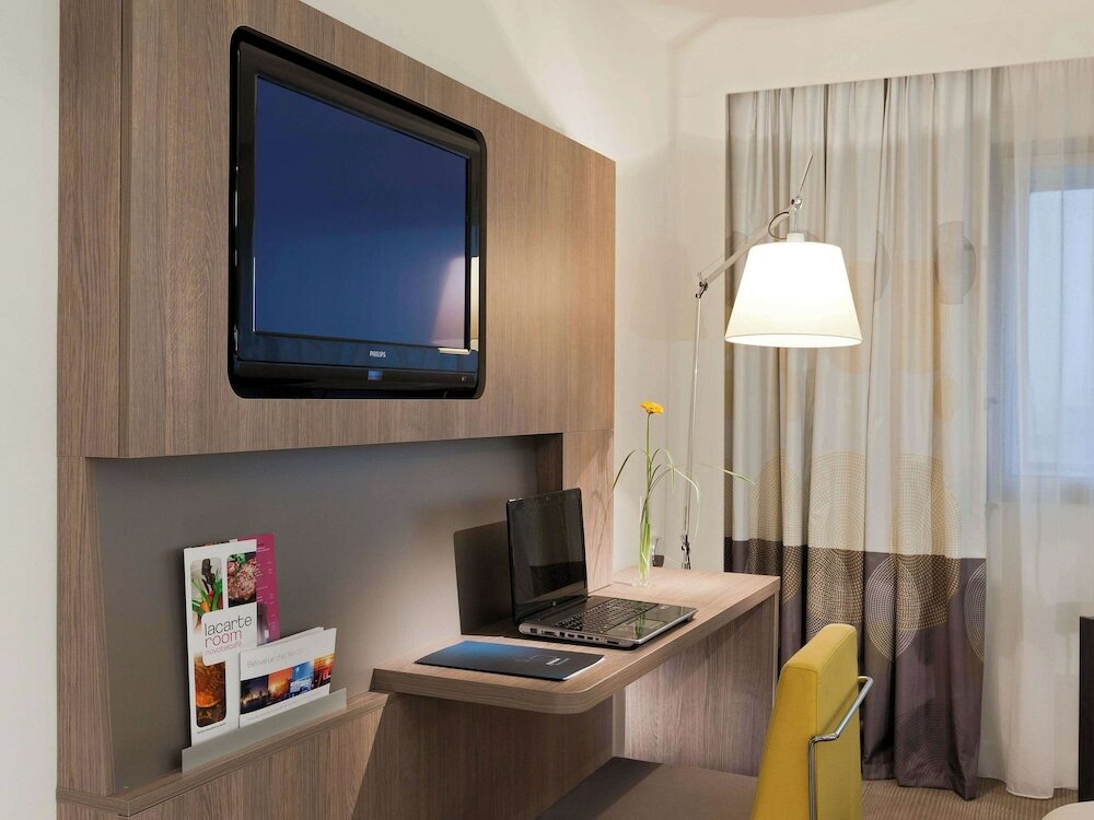 Фото Novotel Paris La Défense Esplanade