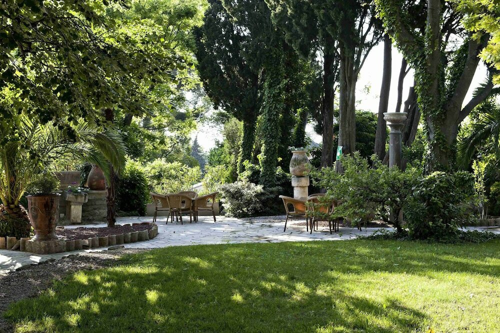 Фото Best Western La Magnaneraie