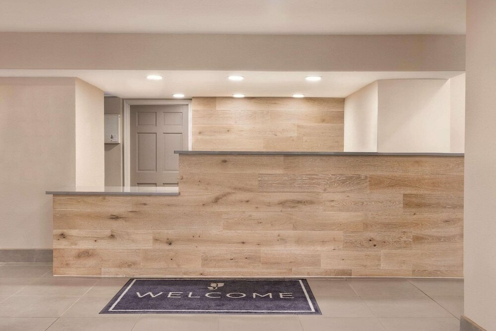 Фото Country Inn & Suites by Radisson, North Little Rock, Ar