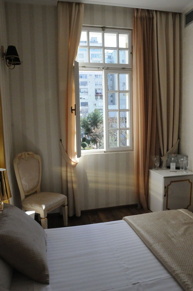 Фото Hotel Boutique Restorant Gloria