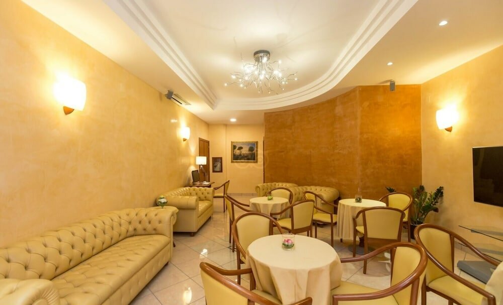 Фото Ranch Palace Hotel