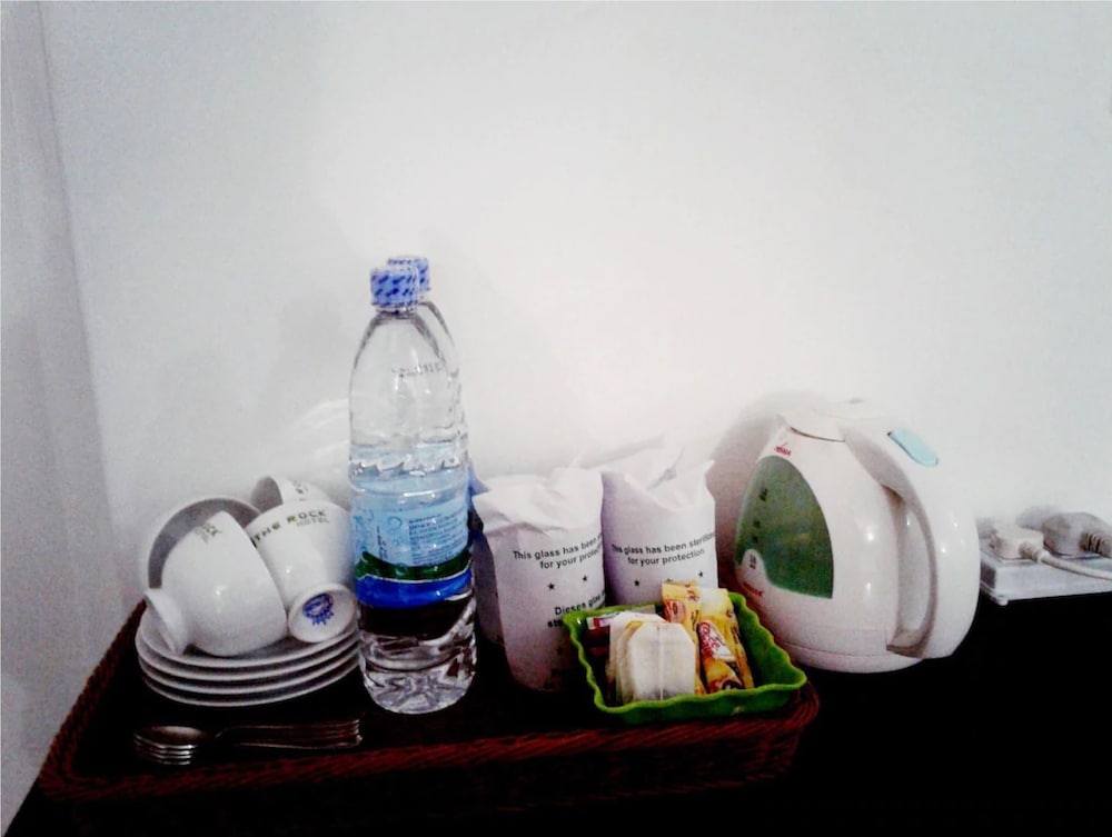 Фото The Rock Hotel