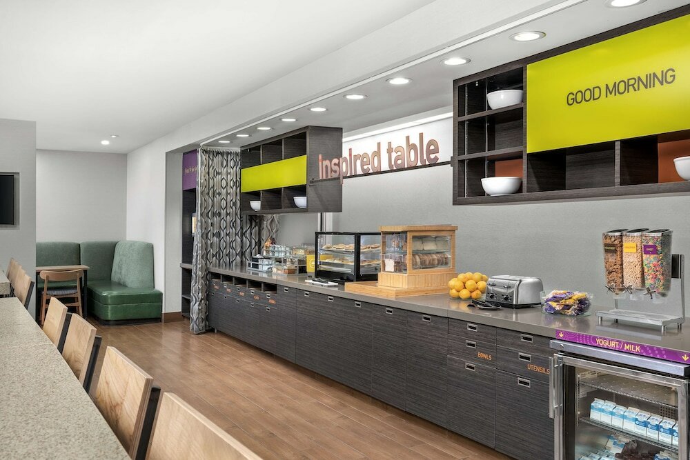 Фото Home2 Suites by Hilton Tallahassee State Capitol