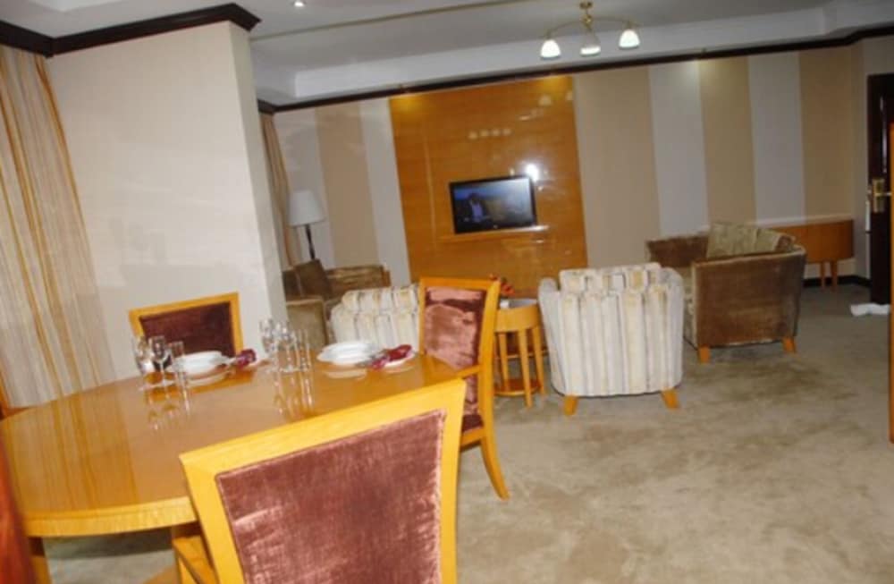 Фото Gorillas Golf Hotel