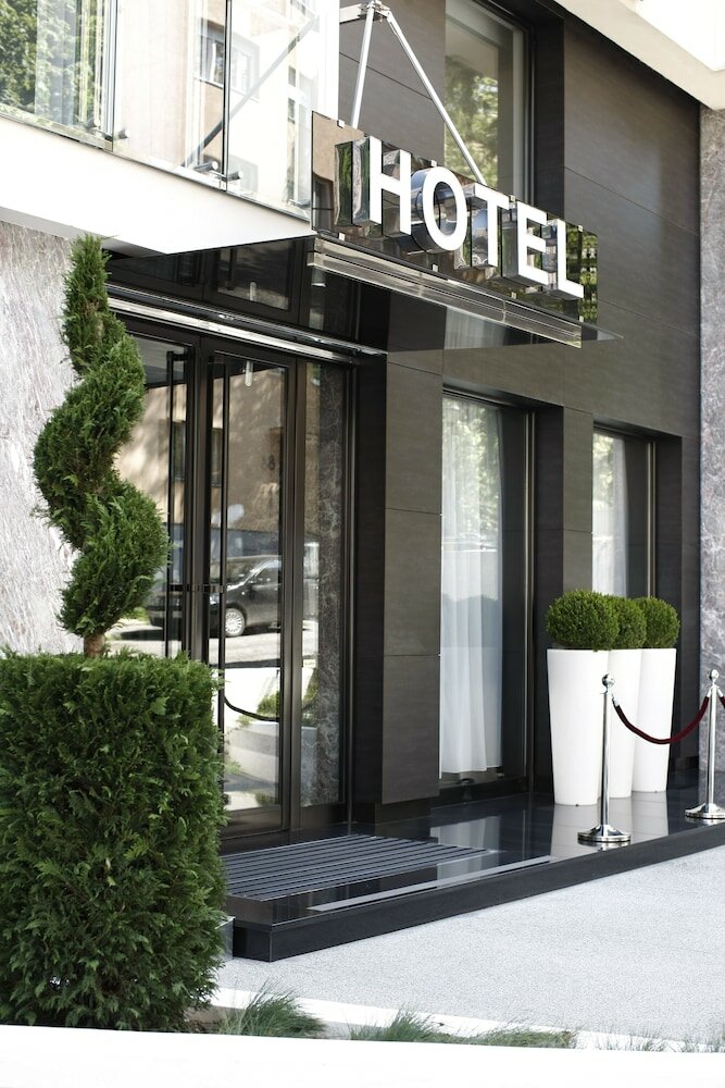 Фото отеля 1