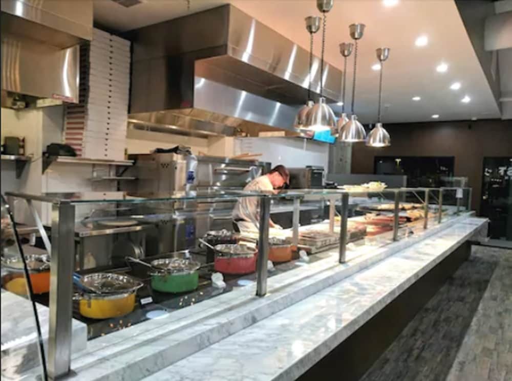 Фото The Atwood Hotel