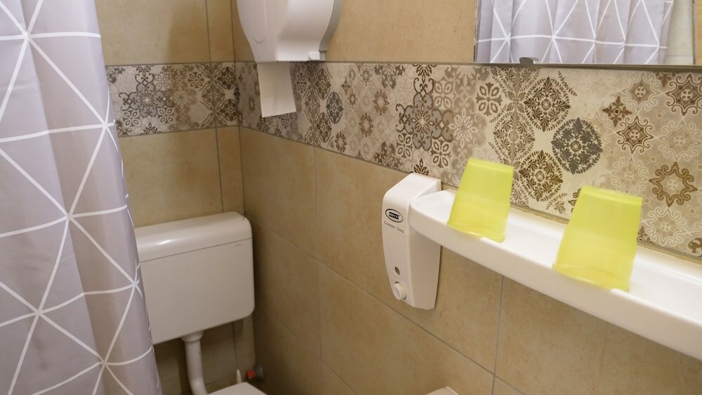 Фото Attila Hotel & Restaurant