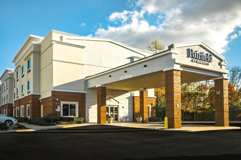 Фото Fairfield Inn by Marriott Medford Long Island