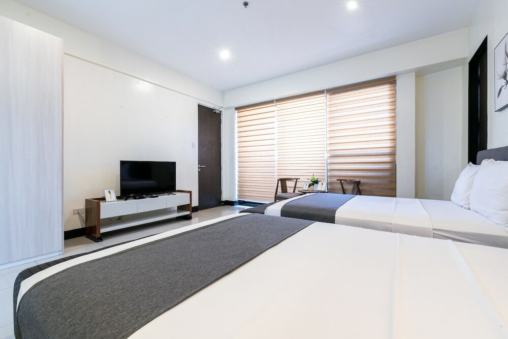 Фото Artemis Place Makati Hotel