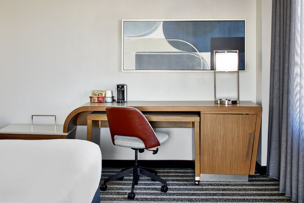 Фото Courtyard by Marriott Nashville Downtown