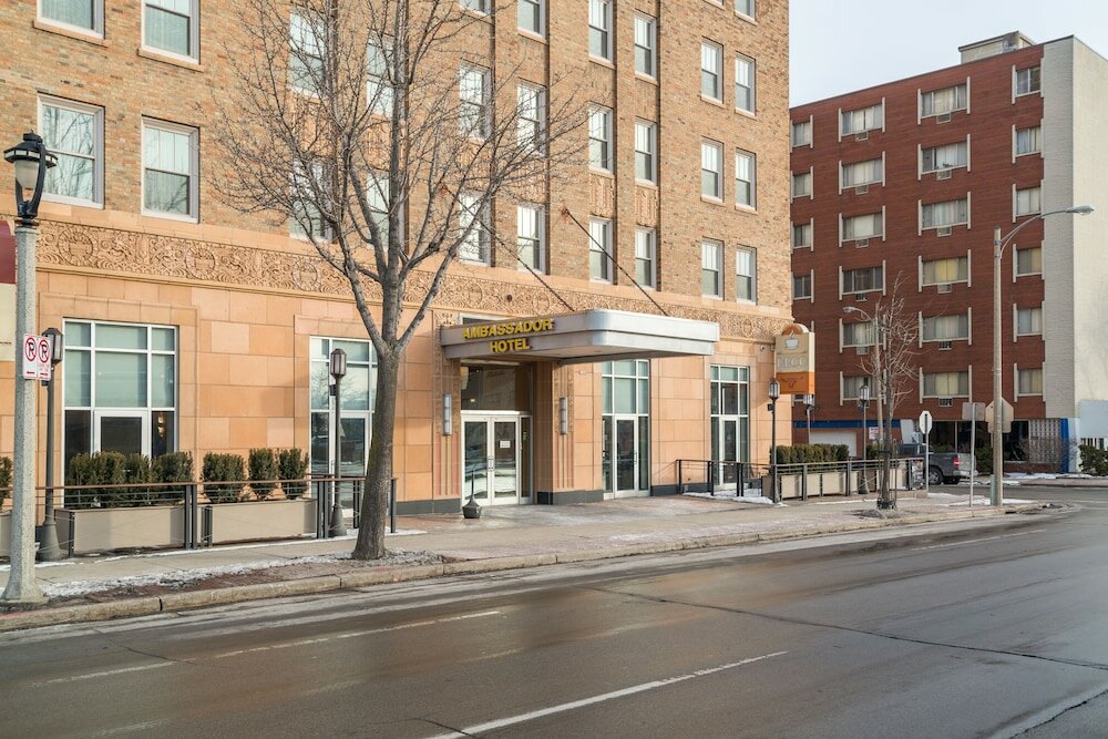 Фото Ambassador Hotel - Milwaukee