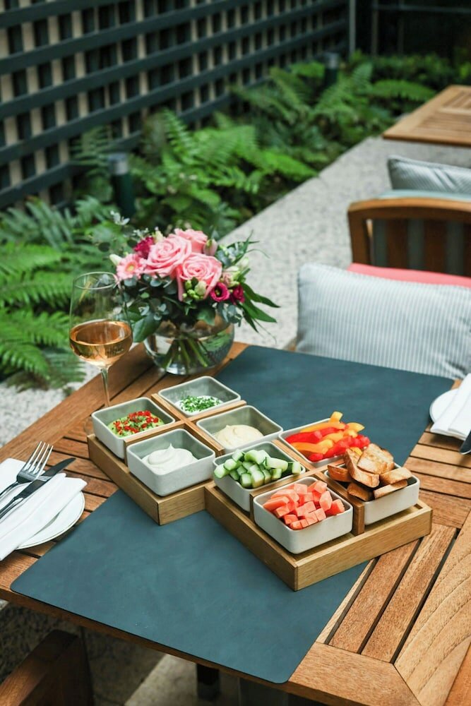 Фото The Shelbourne Dublin, A Renaissance Hotel