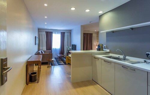 Гостиница Millenium Suites в Конакри