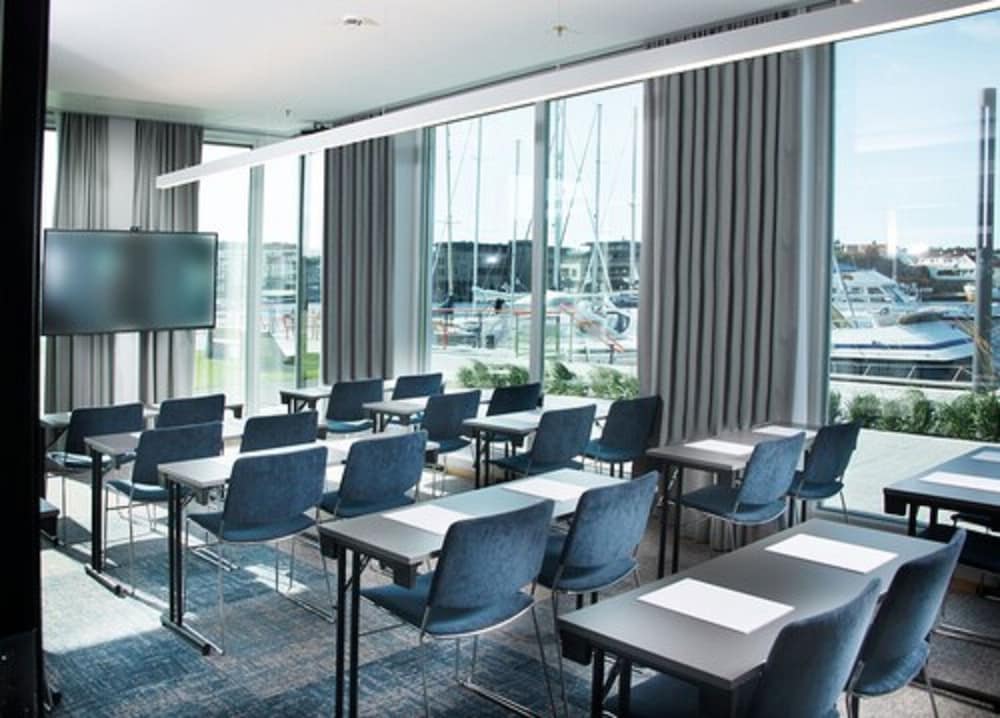 Фото Mandal Hotel