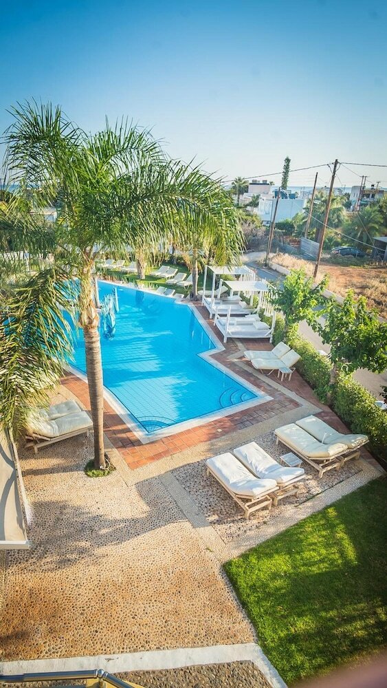 Фото Parthenis Hotel & Suites