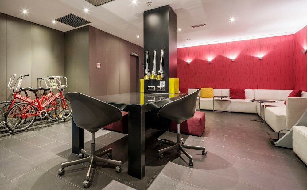 Фото Hotel Ilunion Almirante