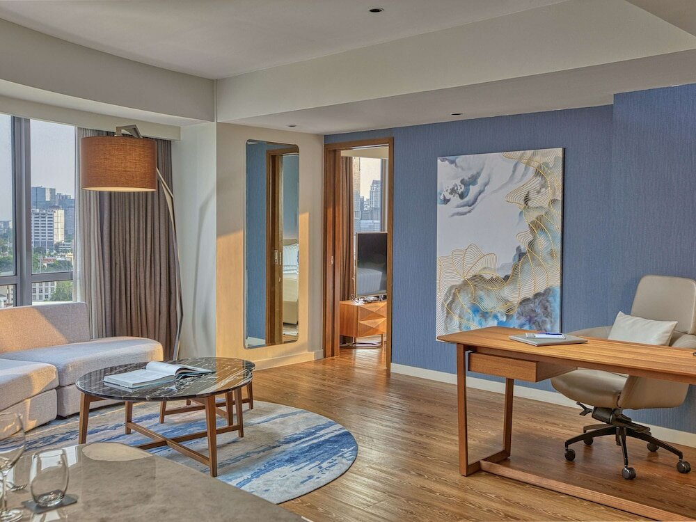 Фото Novotel Suites Manila at Acqua