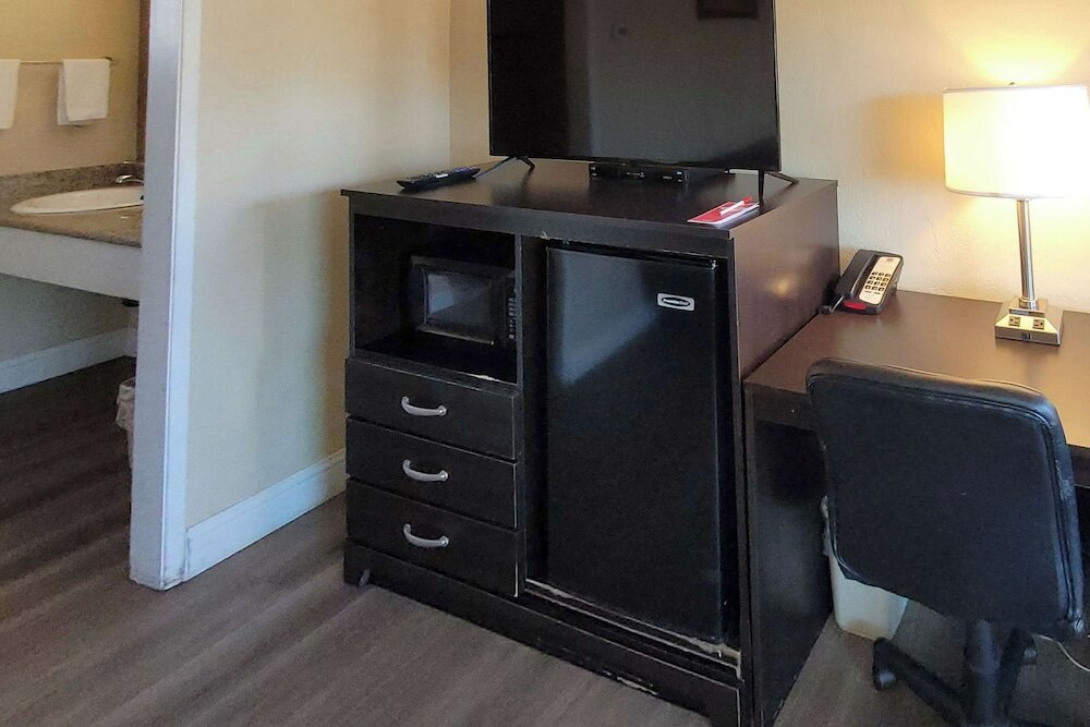 Фото Econo Lodge Sacramento Convention Center