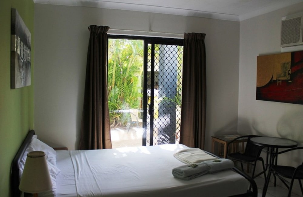 Фото Bohemia Resort Cairns