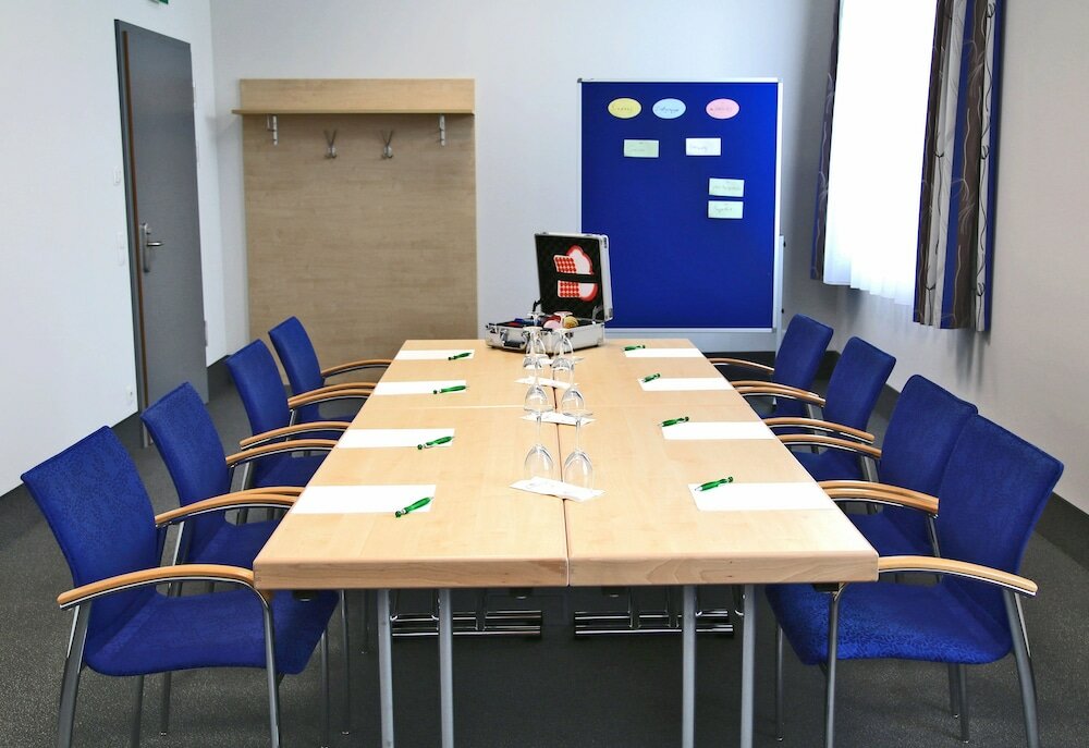 Фото Hotel Alarun