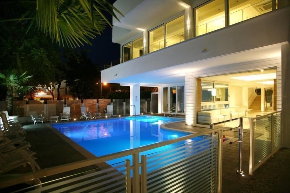 Фото Hotel Fantasy