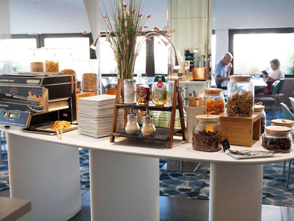 Фото Mercure Marseille Centre Vieux Port