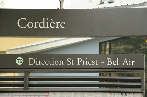 Внешний вид отеля Eastlodge Lyon Est Eurexpo в Сен-Приесте, фото 4