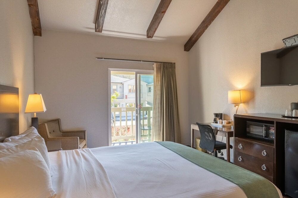 Фото Cannery Row Inn